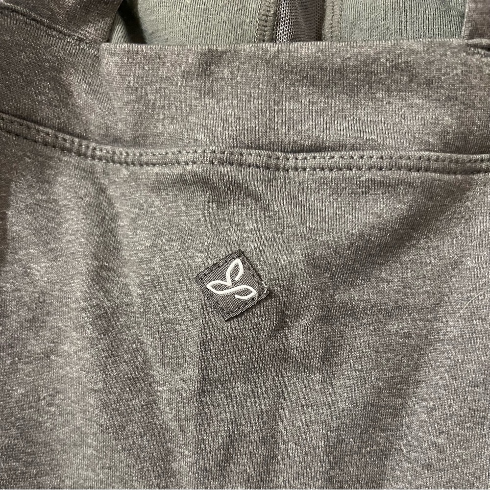 prAna Quinn Chakara Heather Grey Yoga Top - Picture 7 of 8